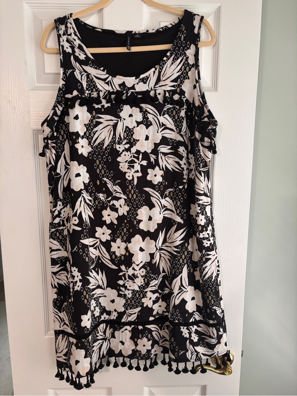 new directions Black & White Floral Tassel Hem Dress